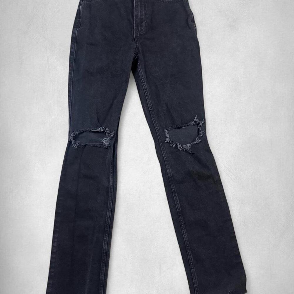 23x31 | Hollister Ultra High-Rise '90s Vintage Distressed Straight Jeans